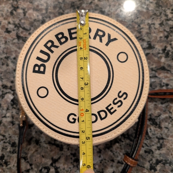 Burberry Goddess Round Crossbody Bag in Beige - Picture 10 of 11